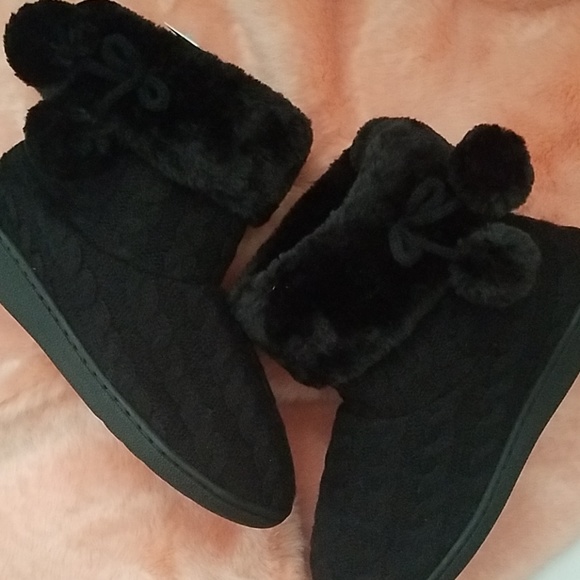 Gold Toe Shoes - Black Cable knit Slipper Bootie